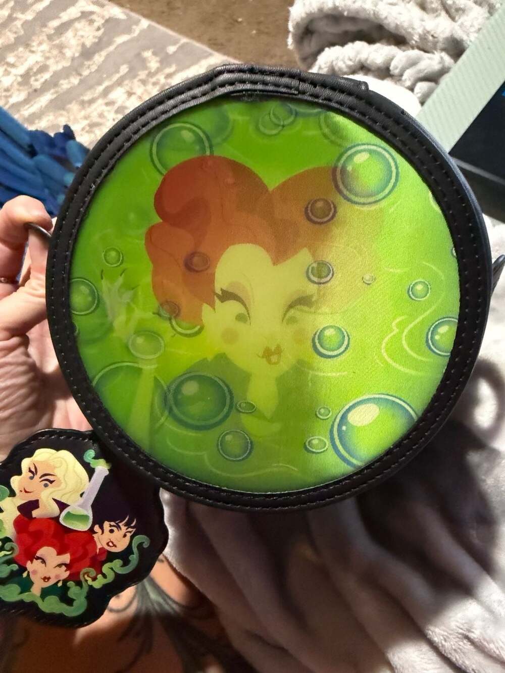 Loungefly Disney Hocus Pocus Winifred Cauldron Bag